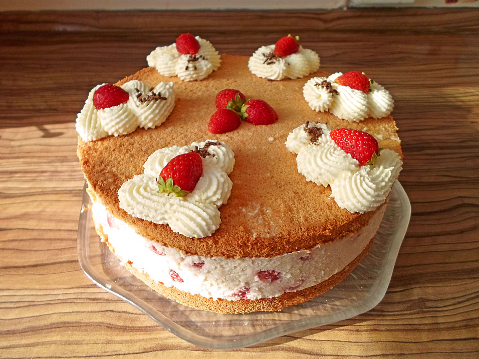 Erdbeer - Joghurt - Torte von Hannahkeks | Chefkoch.de
