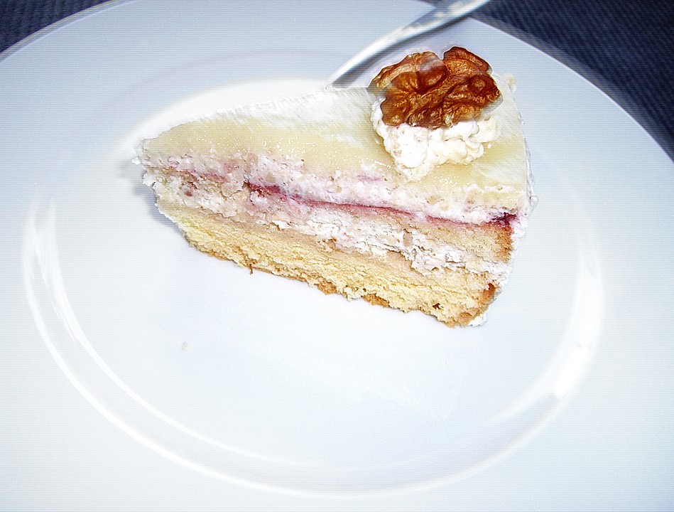 Walnuss - Marzipan - Torte von cakinganni | Chefkoch.de