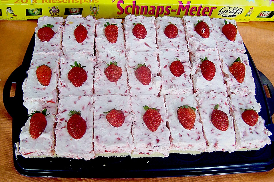 Erdbeer - Schmand - Schnitten von schildi24 | Chefkoch.de