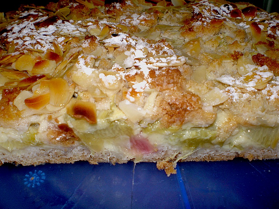 Rhabarber - Pudding - Kuchen von toewerlaenderin | Chefkoch.de