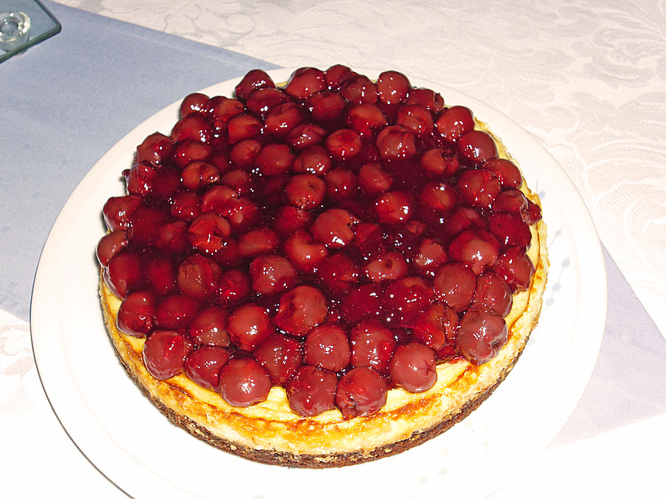 Käsekuchen mit Kirschen von Samiejun | Chefkoch.de