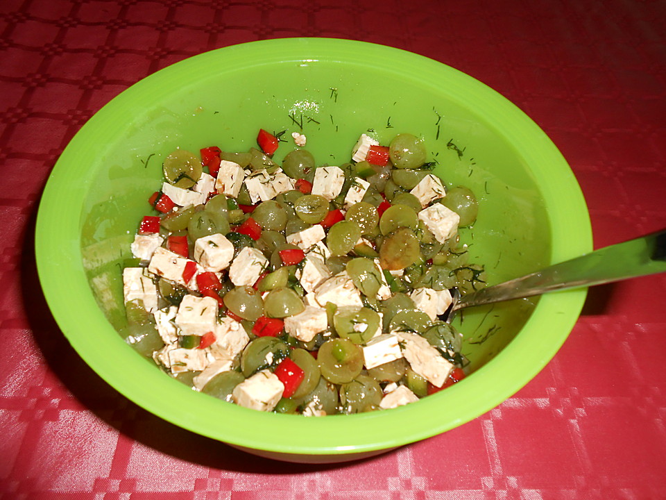 Trauben - Paprika - Salat mit Schafskäse von Olive_oil | Chefkoch.de