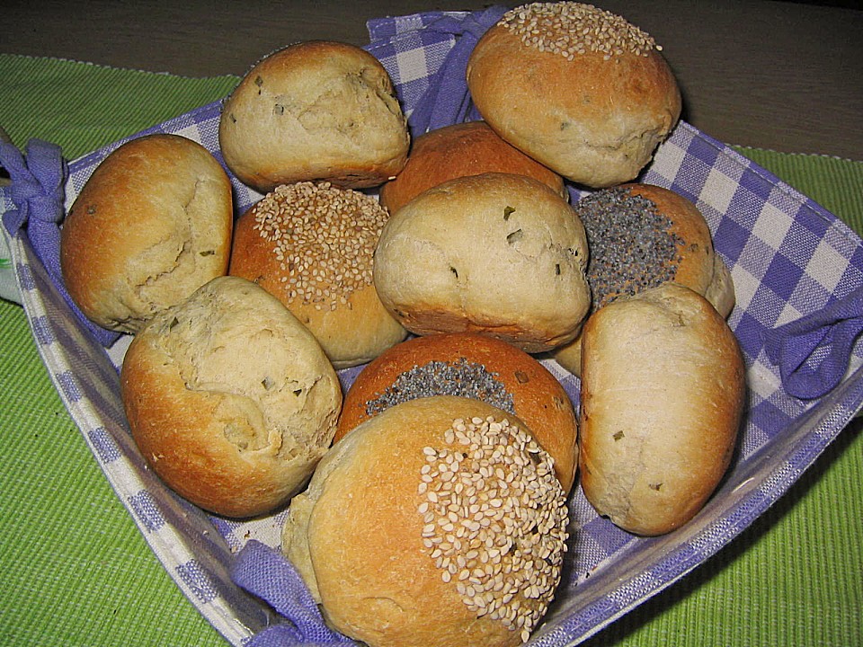 Urmelis Dinkel - Buttermilch Brötchen mit Schnittlauch von urmeli75 ...