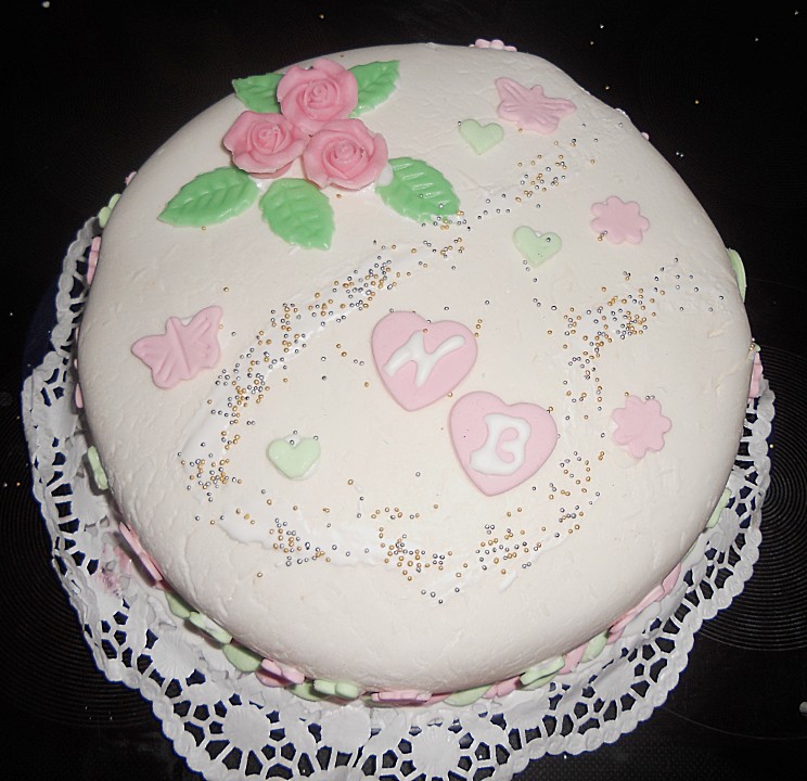 Festliche Torte mit Vanillecreme und Erdbeermousse | Chefkoch.de