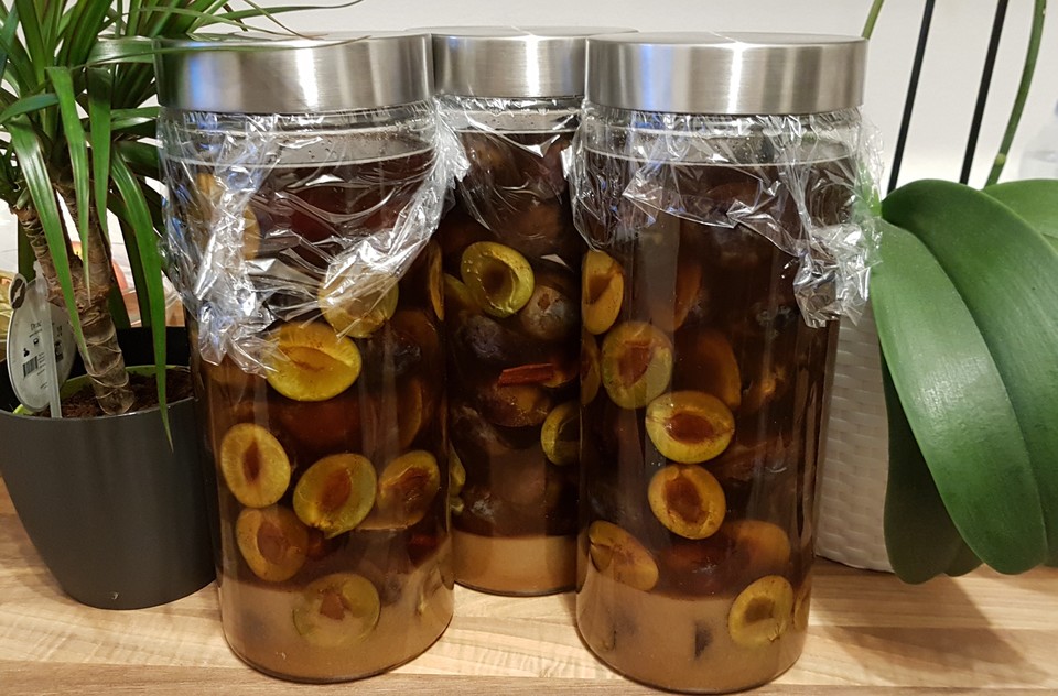 Selbst gemachter weihnachtlicher Pflaumen - Zimt - Likör von Maja72 ...