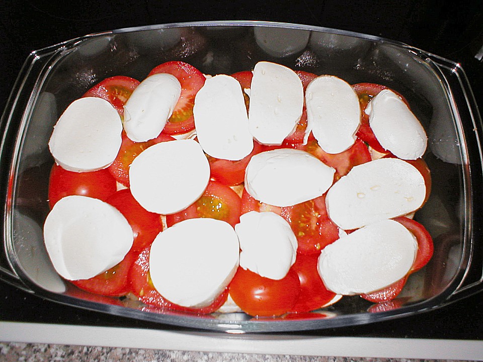 Überbackene Hähnchenfiletsteaks mit Tomate und Champignons von ...