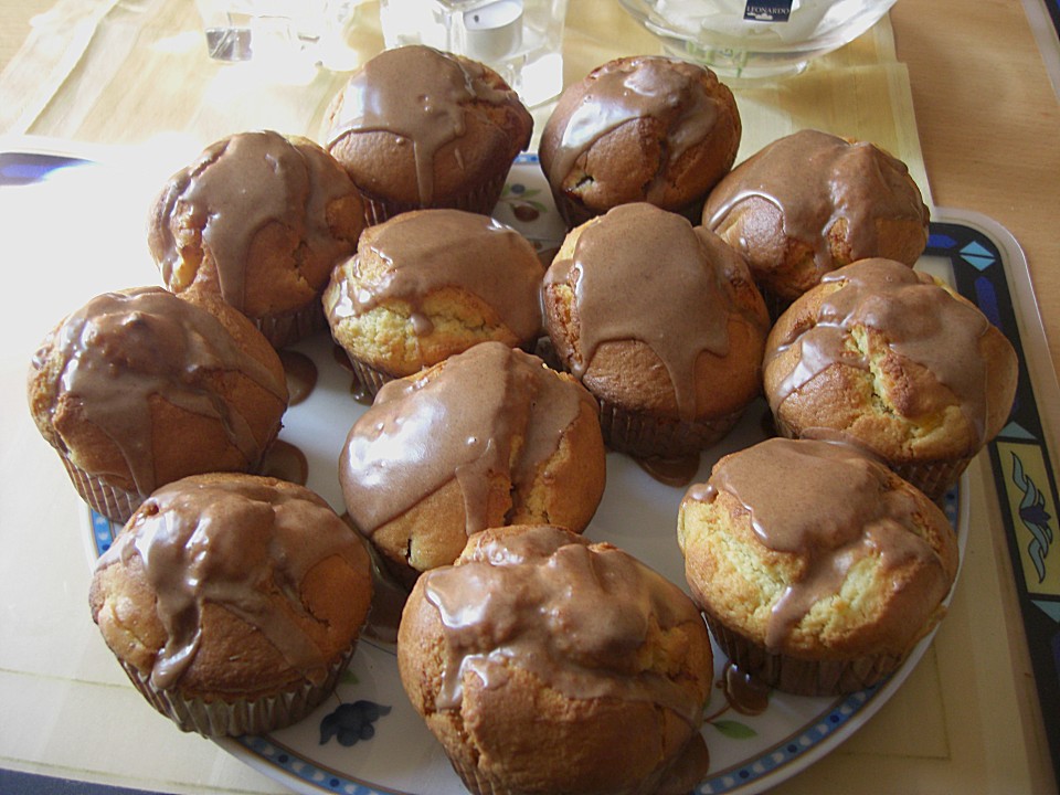 Pfirsich - Mandel - Muffins mit Zimtglasur von LadyLily | Chefkoch.de