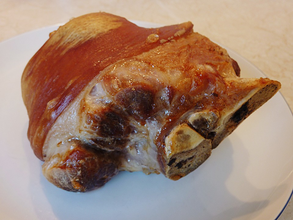 Knusprig gebratene Schweinshaxen von Tryumph800 | Chefkoch.de