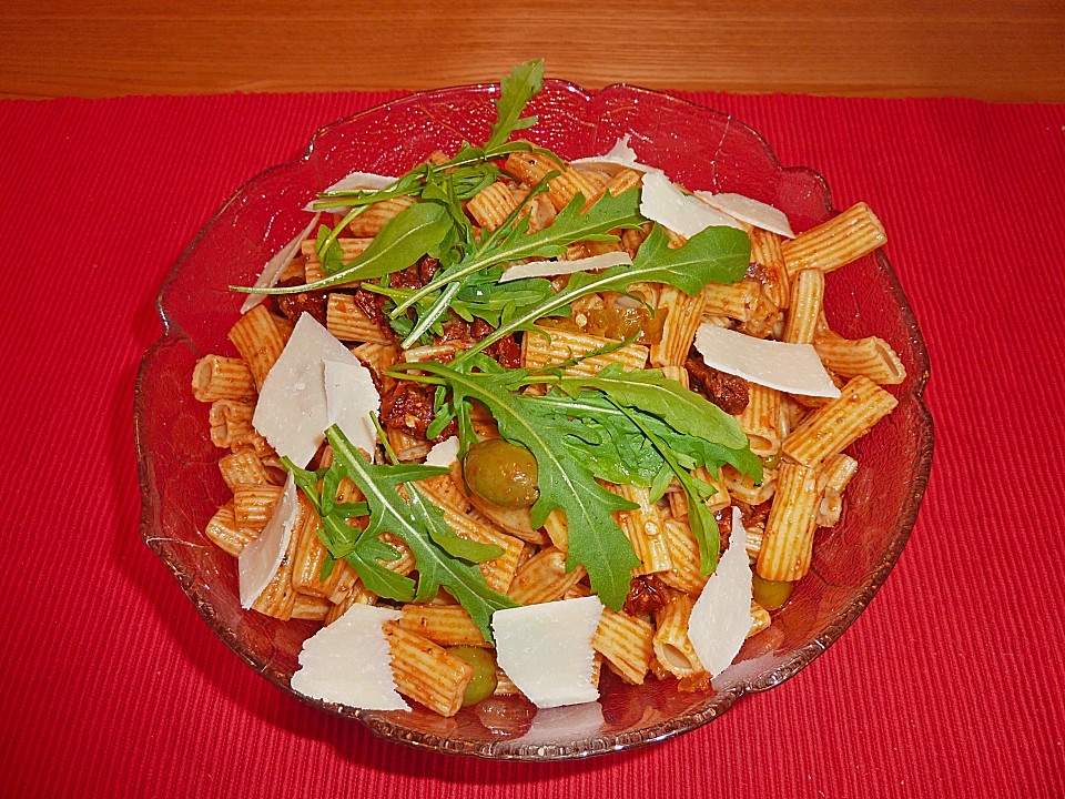Eckis italienischer Nudelsalat mit Pesto von kiristini | Chefkoch.de