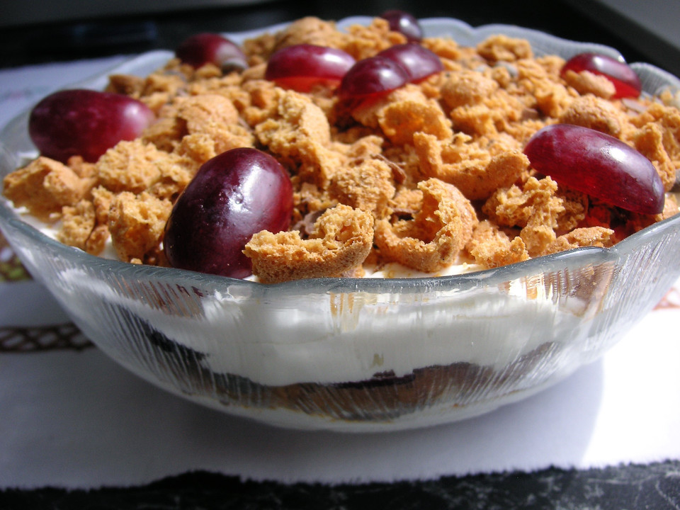 Schichtdessert mit Weintrauben von steffikirschi | Chefkoch.de