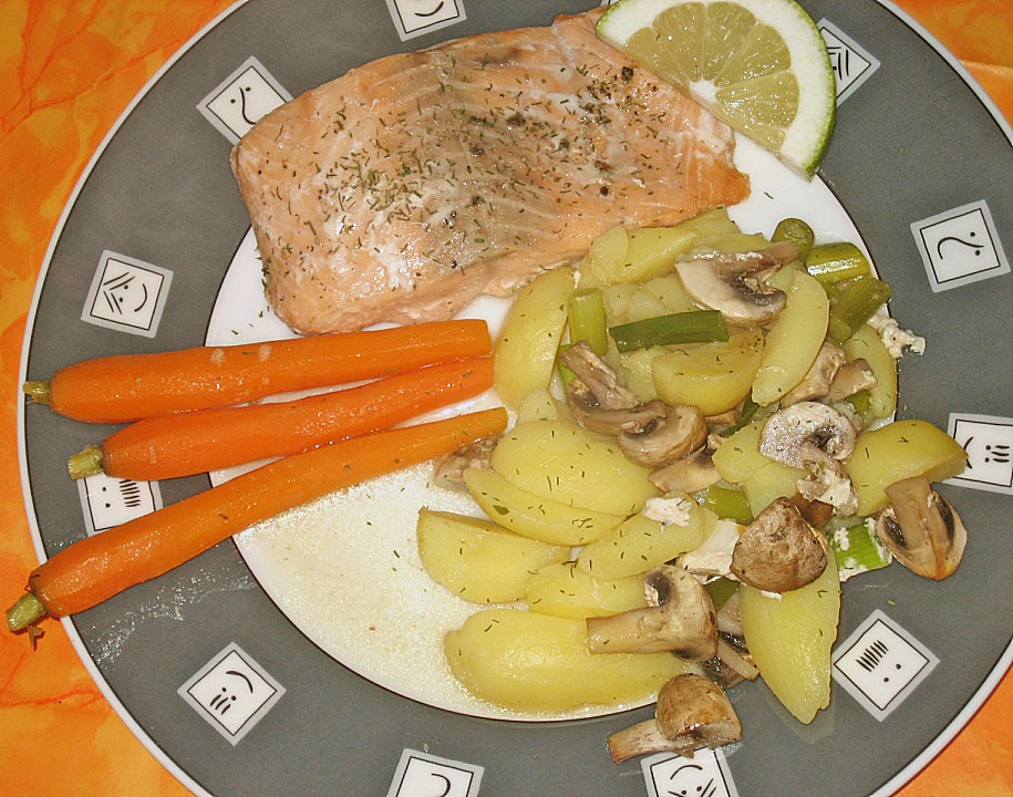 Lachsfilet mit Schmorgemüse aus dem Ofen von Sandy2509 | Chefkoch.de