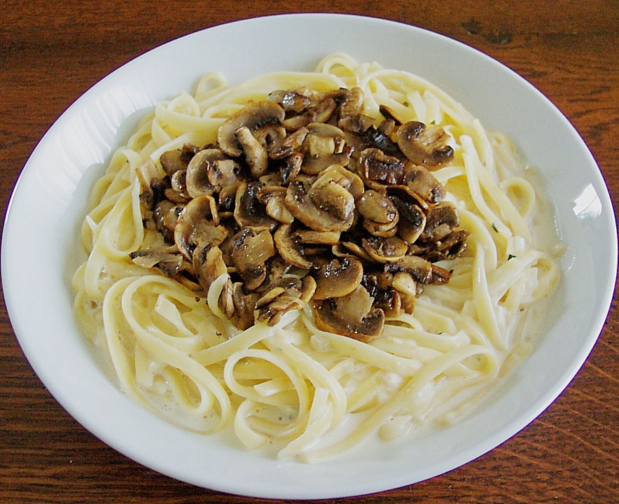 Spaghetti mit Gorgonzola - Pilz - Sauce von TinDo | Chefkoch.de
