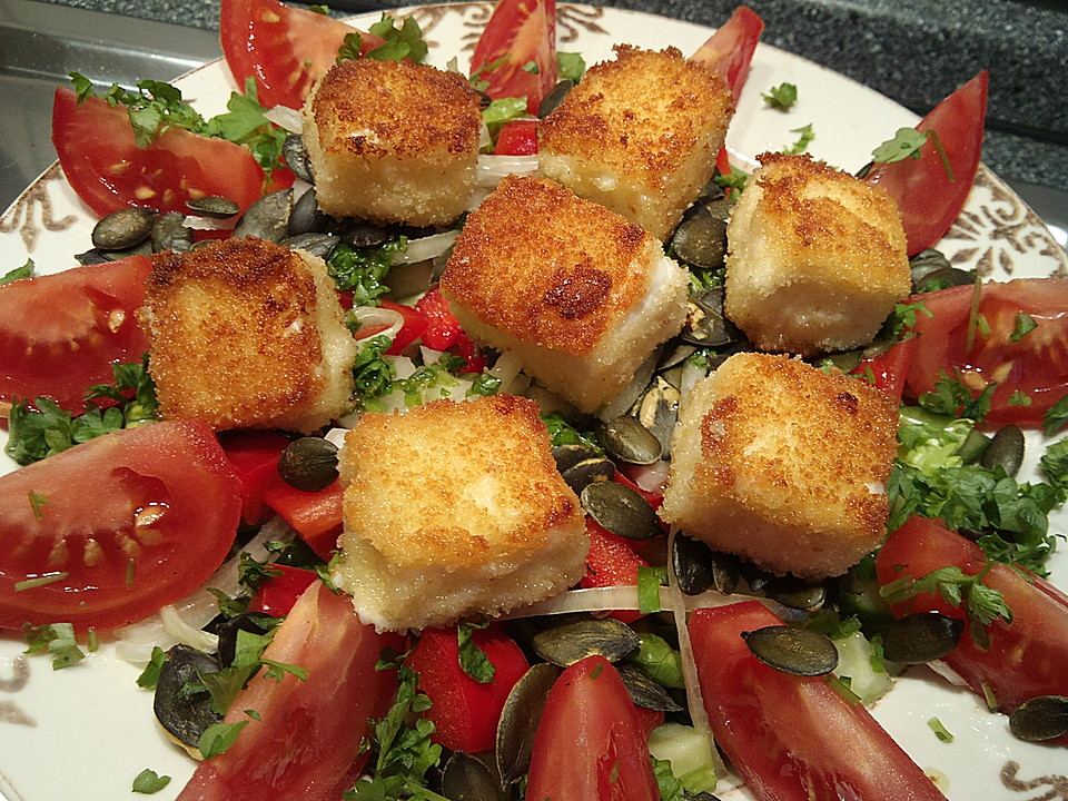 Gebratener Schafskäse auf griechischem Salat von Flotte Lotte | Chefkoch.de