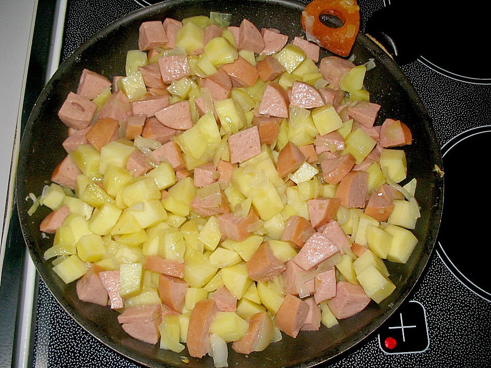 Kartoffel - Wurst - Gulasch von Hertweckpet | Chefkoch.de