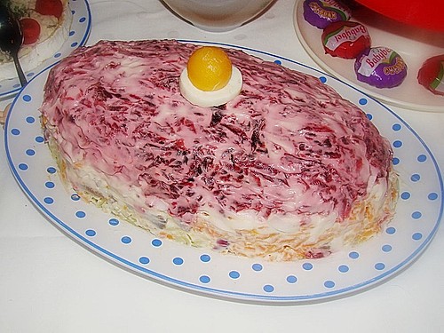 Russischer Schichtsalat Russischer Schichtsalat
