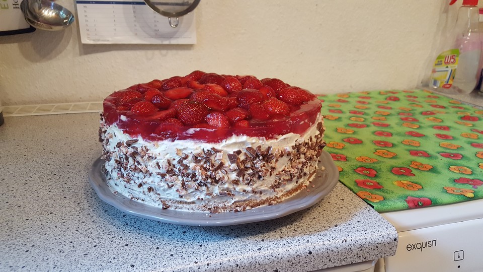 Erdbeerkuchen mit Schmand - Vanillecreme von Loeckchen87 | Chefkoch.de