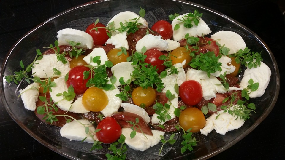 Tomate - Mozzarella - Basilikum von brinie | Chefkoch.de Tomate - Mozzarella - Basilikum von brinie | Chefkoch.de