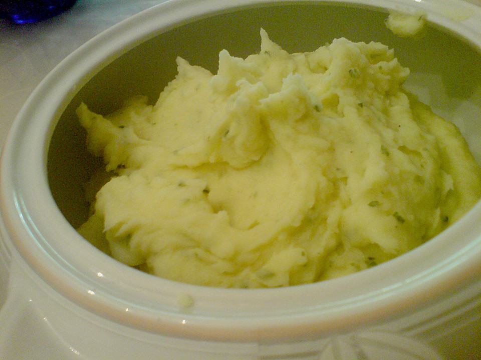 Kartoffelpüree mit Knoblauch und Kräutern von SHanai | Chefkoch.de