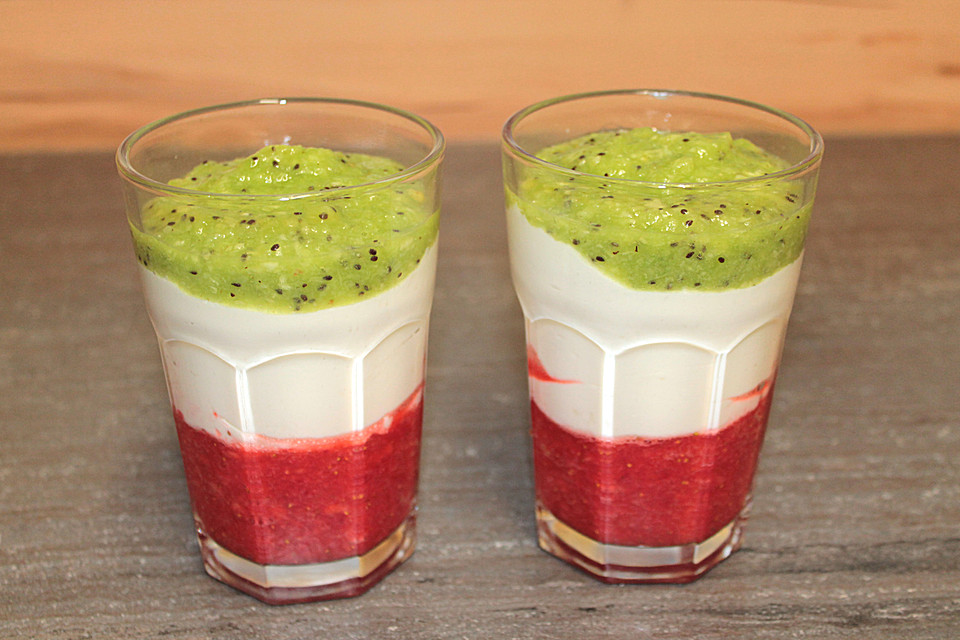 Quark - Joghurt mit Früchten in Gläsern von Tanni0910 | Chefkoch.de