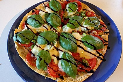 Fladenbrotpizza 'Caprese'