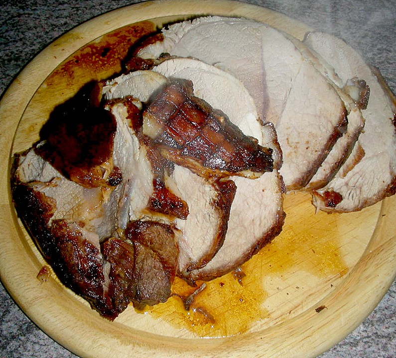 Knuspriger Schweinebraten Knuspriger Schweinebraten