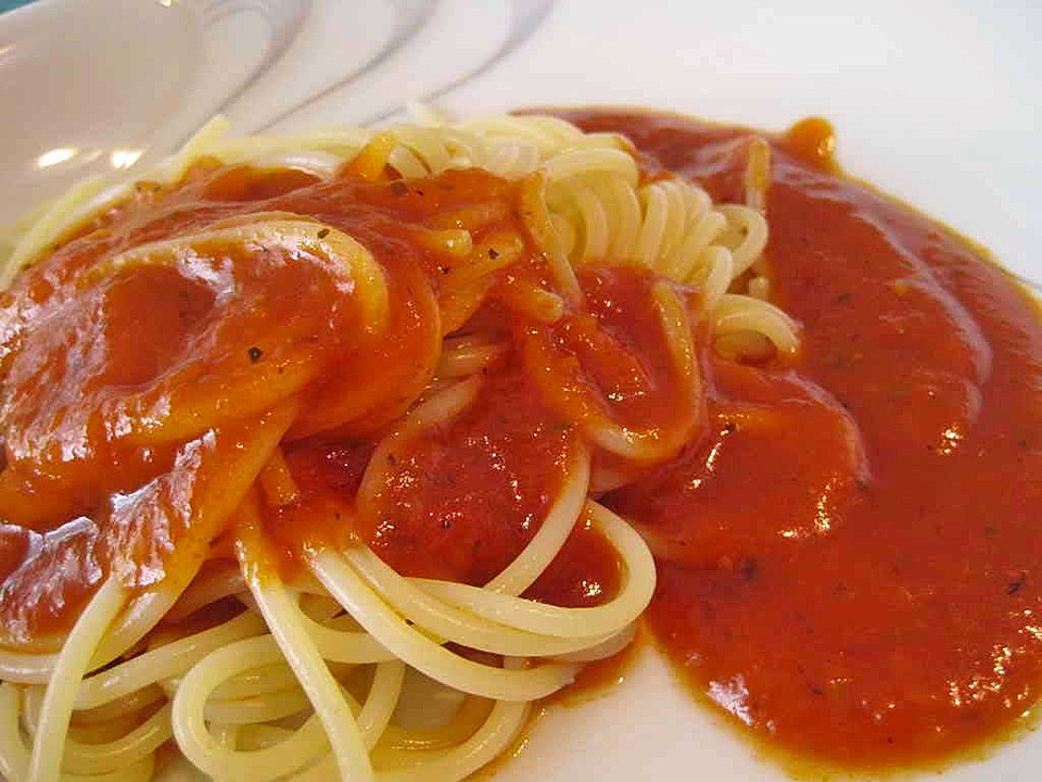 Spaghetti mit Tomatensoße - Ein schönes Rezept | Chefkoch.de