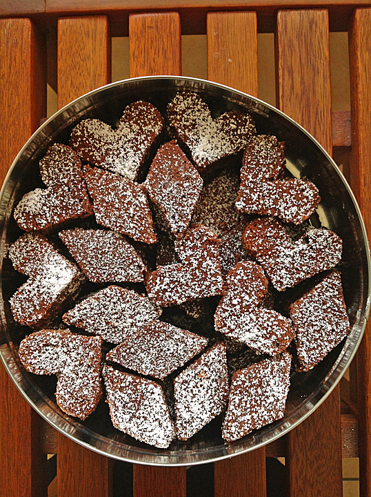 Einzelne, köstliche Lebkuchen-Brownie-Sterne