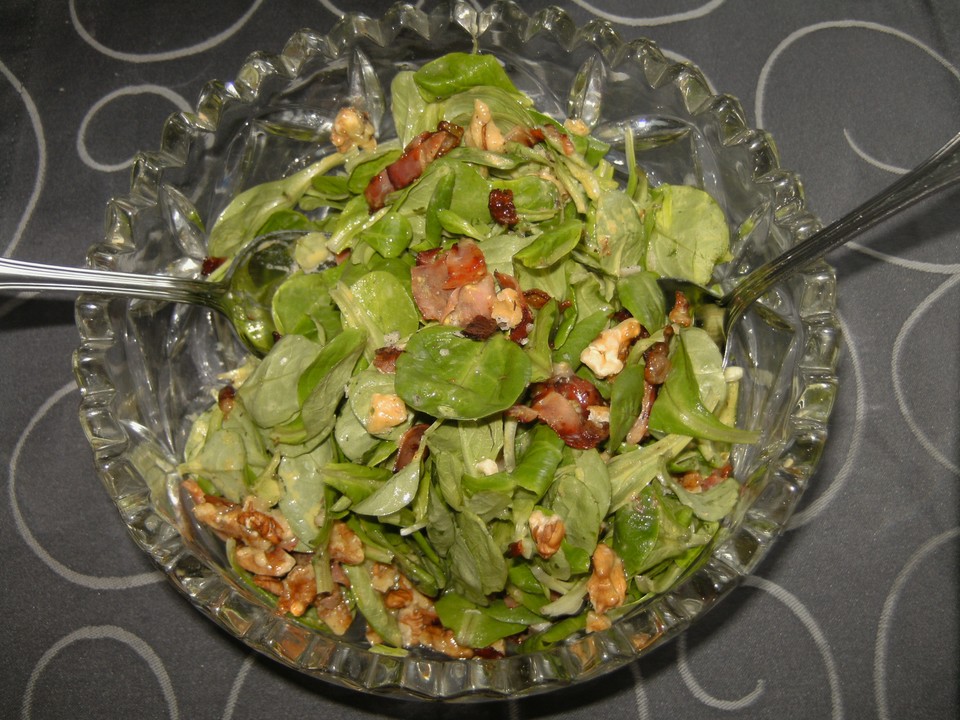 Vogerlsalat mit Speck und Nüssen von MyxinTM | Chefkoch.de