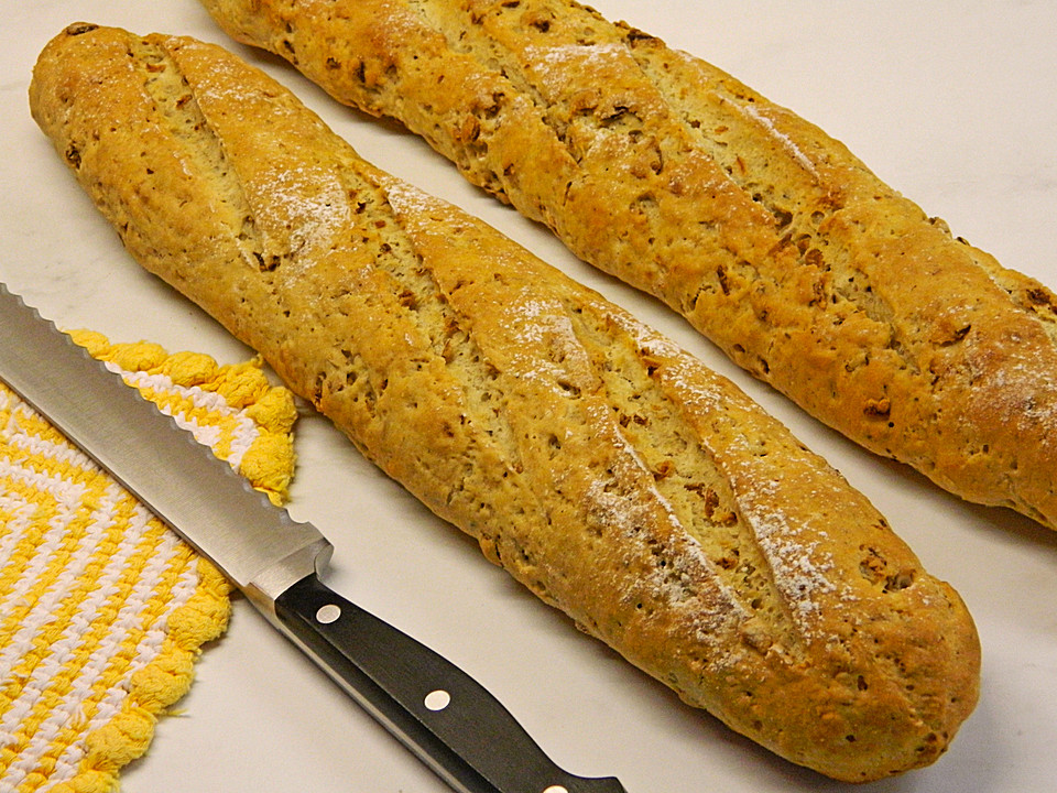 Herzhaftes Zwiebelbrot oder Zwiebelbaguette von Nimato | Chefkoch.de