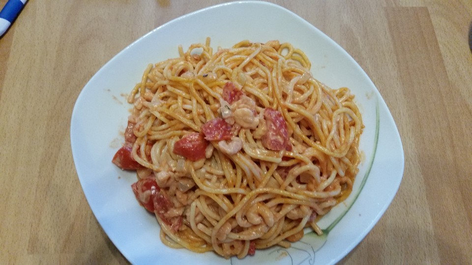 Nudeln mit Shrimps und Tomaten in Sahnesoße | Chefkoch.de