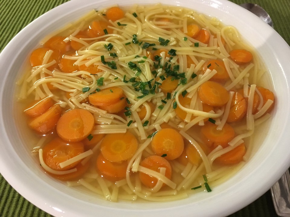 Nudelsuppe — Rezepte Suchen