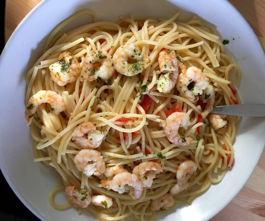 Spaghetti aglio e olio mit Knoblauchgarnelen von madb | Chefkoch.de