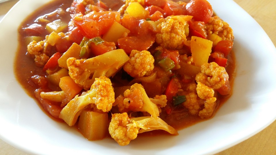 Vegetarisches indisches Blumenkohl - Tomaten - Curry von Frunobulax53 ...