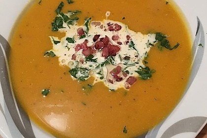 Kürbissuppe mit Äpfeln, Birnen + Lachs 3