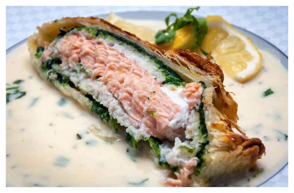 Lachs im Blätterteig mit Champagner-Estragon-Sauce von Kosi | Chefkoch.de