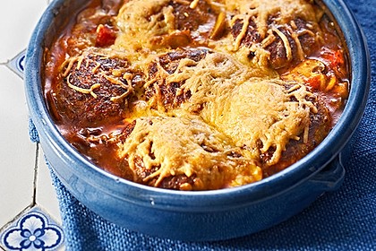 Gratinierte Hack - Laibchen in Tomaten - Champignon - Sauce 6