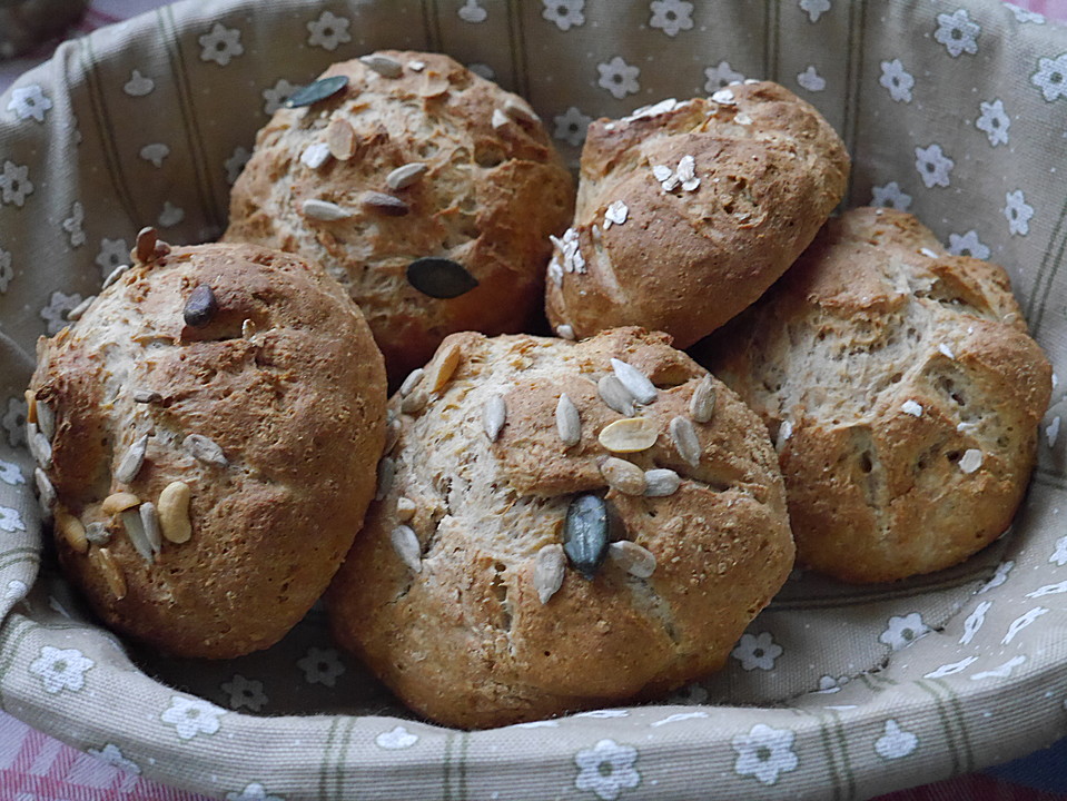 Quark - Vollkornbrötchen von MelFit | Chefkoch.de