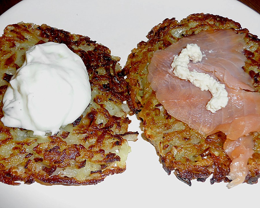 Knusprige Kartoffelpuffer mit Fenchel, Räucherlachs oder Kräuterquark ...