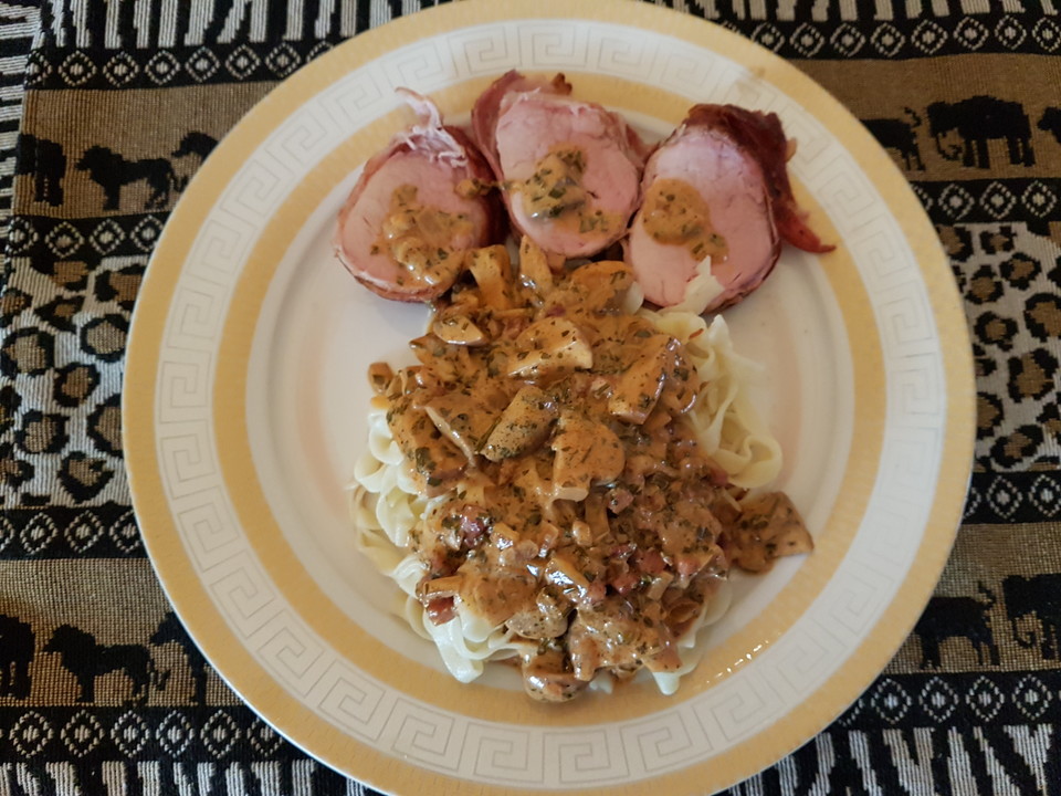 NT - Schweinefilet im Speckmantel mit Champignons und Spätzle von ...
