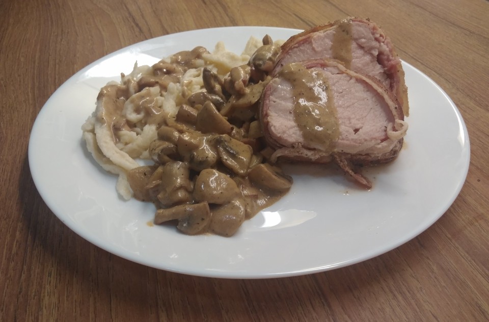 NT - Schweinefilet Im Speckmantel Mit Champignons Und Spätzle Von ...