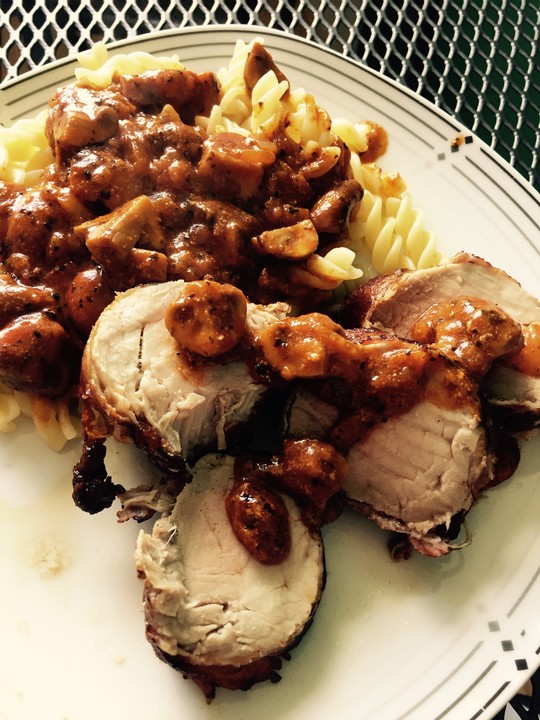 NT - Schweinefilet im Speckmantel mit Champignons und Spätzle von ... NT - Schweinefilet im Speckmantel mit Champignons und Spätzle von ...