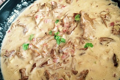 Bandnudeln mit Pfifferlingsauce