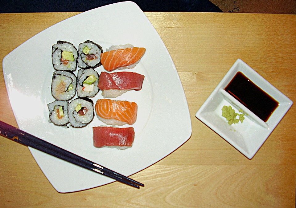 Nigiri - Sushi mit geräuchertem Lachs von aloha_cg | Chefkoch.de