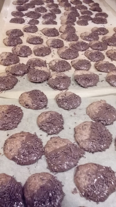 Mandel - Schoko - Plätzchen von schnuckelherzi | Chefkoch.de