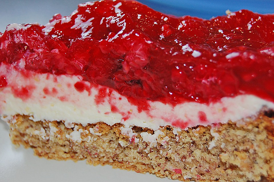 Nusstorte mit Himbeeren von himbeerkäfer | Chefkoch.de