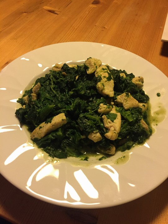 Hähnchengeschnetzeltes in Spinat - Sahne - Soße von taliafee | Chefkoch.de