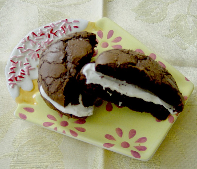Schokoladenkuchen - Sandwich mit Marshmallowfüllung von Pumpkin-Pie ...