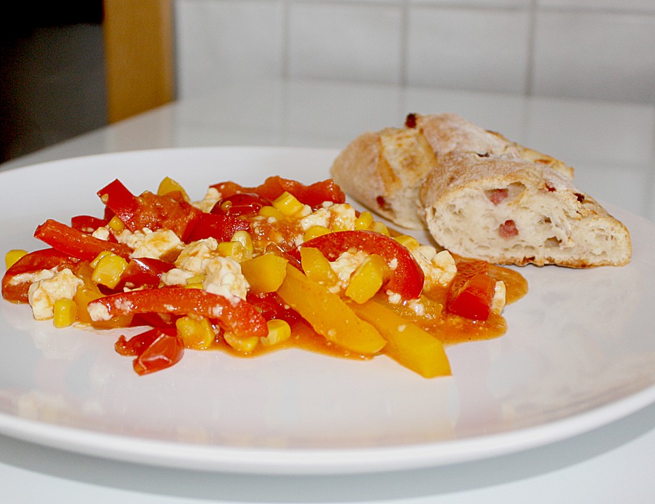 Tomaten - Paprika - Pfanne mit Schafskäse von Nana1001 | Chefkoch.de