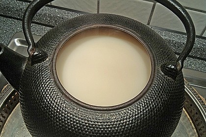 Ingwer - Zimt - Kardamom - Tee mit Milch und Honig 1