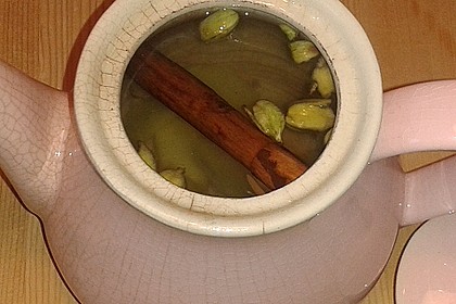 Ingwer - Zimt - Kardamom - Tee mit Milch und Honig 9